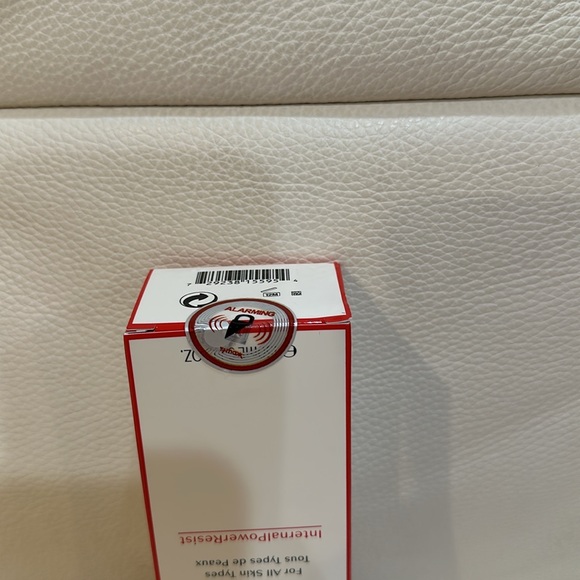 NIB Shiseido Revitalizing Treatment Softener 150ml - Picture 9 of 10